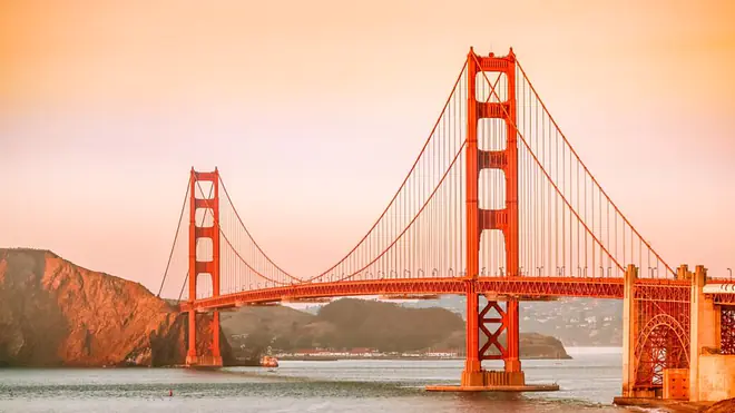 Golden gate bridge länge, Wie lang ist die golden gate bridge , Wo ist die golden gate bridge, Golden gate bridge höhe, Golden gate bridge steckbrief, Wann wurde die golden gate bridge gebaut, Golden gate bridge facts, Wo steht die golden gate bridge, Wie hoch ist die golden gate bridge, Golden gate bridge 1987, Golden gate bridge Besonderheiten, Bildtext: Die Golden Gate Bridge